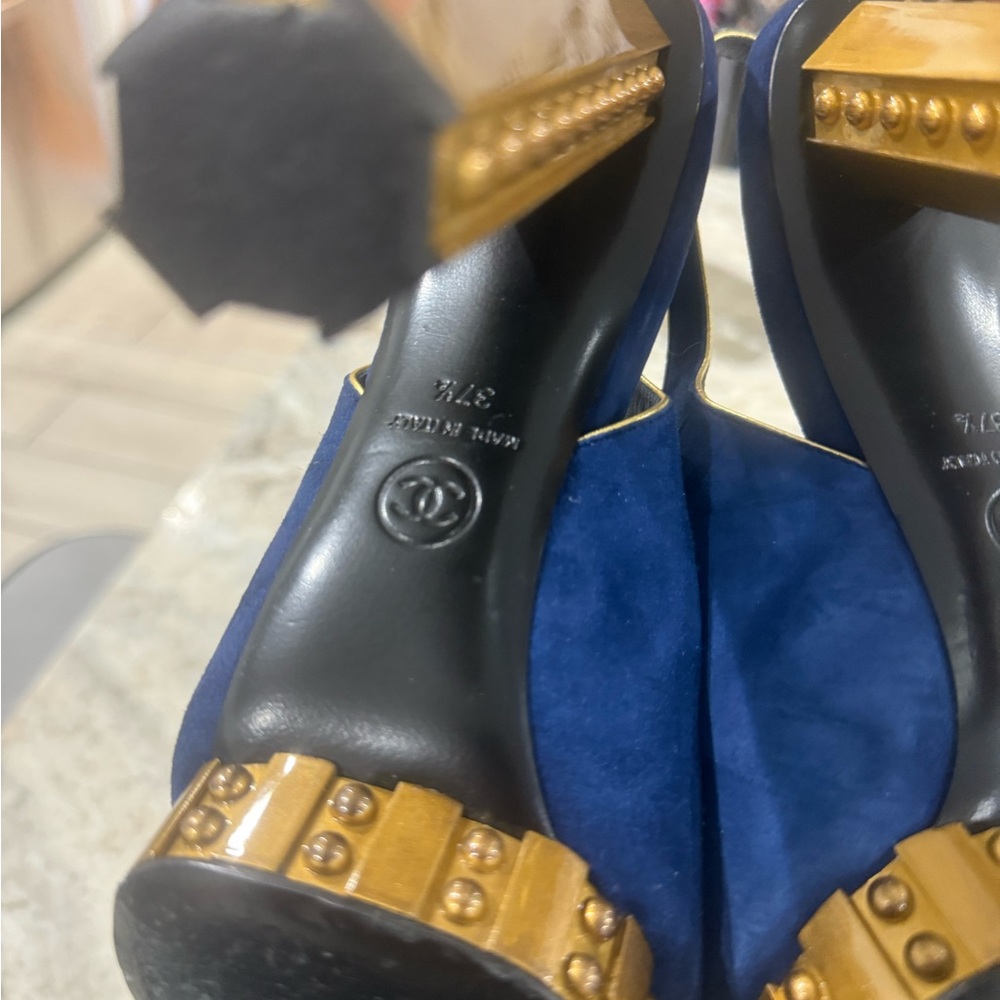 Authentic blue suede CHANEL Blue and Gold Studded Slingback Heels EUC - Picture 5 of 10